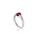 WHITE GOLD RING WITH GARNET