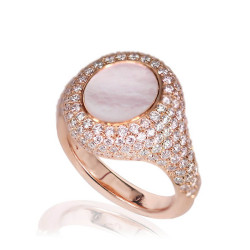 DIAMOND AND MOTHERPEARL RING