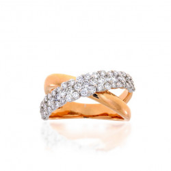 GOLD AND BRILLIANT-CROSSED DIAMOND RING