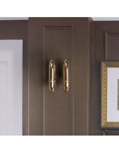 Mini Creole Earrings: Minimalist elegance in every detail