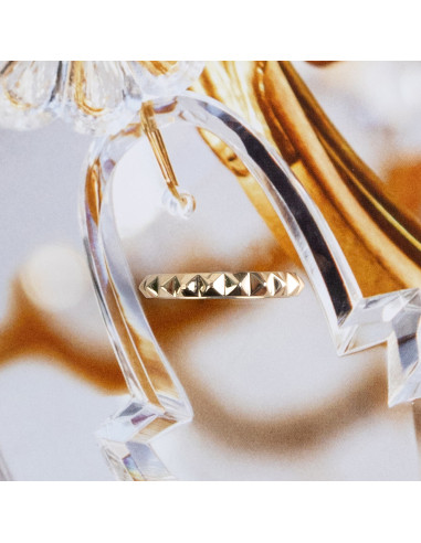 Anillo de Tachuelas Oro Rosa: Elegancia Atemporal para tu Día a Día