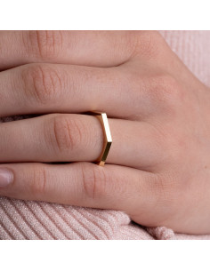 Yellow Gold Hexagonal Ring: Perfect Geometry for your Style 2