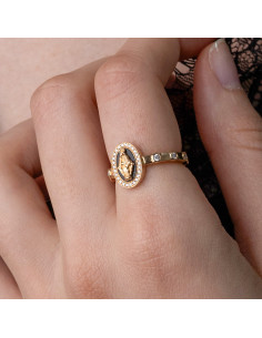 Anillo Devoto: Un homenaje a la fe y la elegancia 2