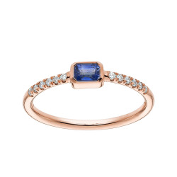 RING WITH SAPPHIRE