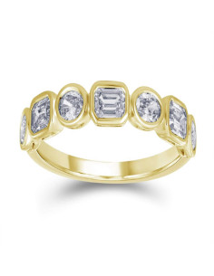 Engagement Ring: Timeless Elegance for an Unforgettable Moment. 2