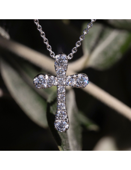 Diamond Cross Necklace in White Gold: Pure Elegance