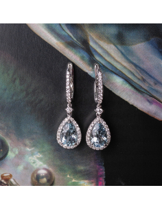 Pendientes de oro blanco, aguamarina y diamantes: Elegancia atemporal