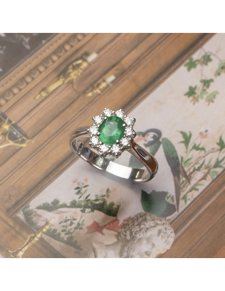 Anillo Esmeralda Diamantes Oro Blanco 18K - Elegancia Natural