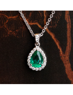 Emerald Pear Emerald Necklace Diamonds 18kt Gold | Pure Elegance
