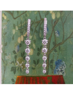 Long earrings in 18kt white gold and diamonds - Radiant Elegance
