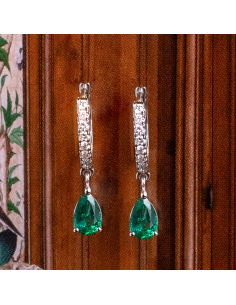 Pendientes en oro con esmeraldas y diamantes – Elegancia atemporal
