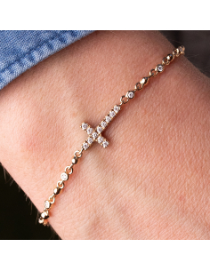 Gold bracelet with two-tone diamond cross - Sophistication and style 2