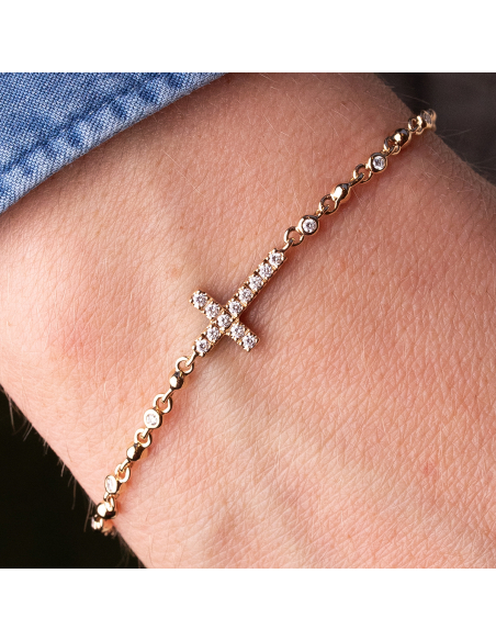 Gold bracelet with two-tone diamond cross - Sophistication and style