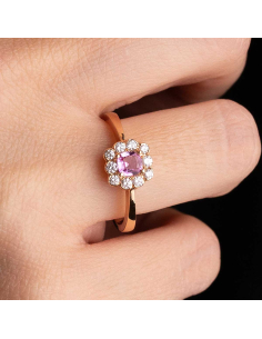 Anillo de Zafiro Rosa y Diamantes: Elegancia atemporal en oro rosa 2