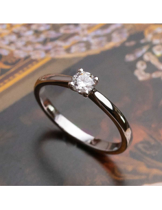 Solitaire Engagement Ring in White Gold with Diamond