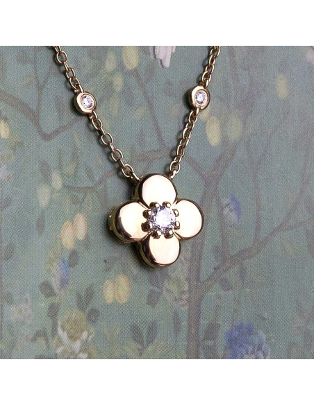 Aadhila gold and diamond necklace - Floral outline and eternal shine |