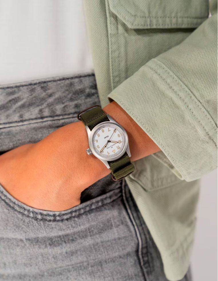 Hamilton Khaki Field Quartz - Stylish and Durable Military Watch