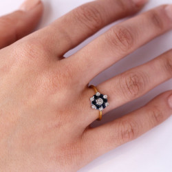RING IN THE SHAPE OF A ROSETTE WITH DIAMOND AND SAPPHIRES