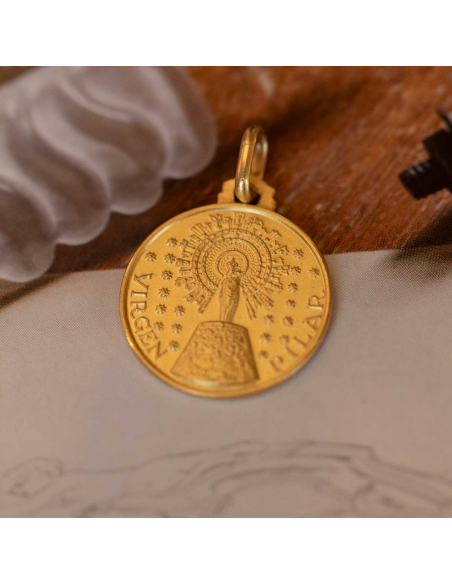 Virgin of Pilar Medal in yellow gold