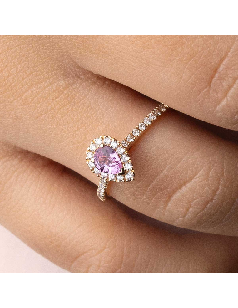 Anillo de Oro Rosa 18K con Zafiro Rosa Pera y Diamantes / PR Joyeros