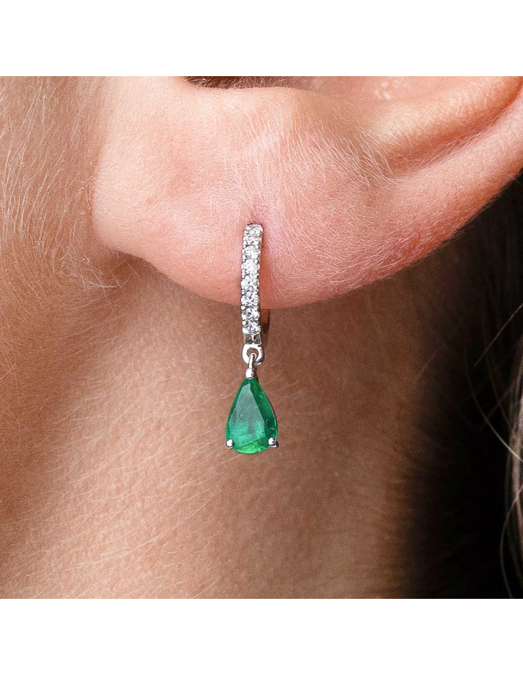 Pendientes en oro con esmeraldas y diamantes – Elegancia atemporal