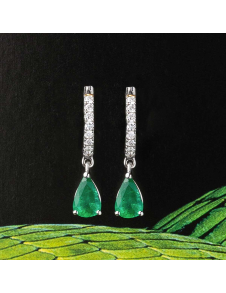 Pendientes en oro con esmeraldas y diamantes – Elegancia atemporal