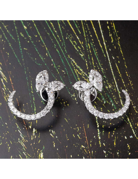 Exclusive 18K white gold earrings with diamonds | PR Jewellers.