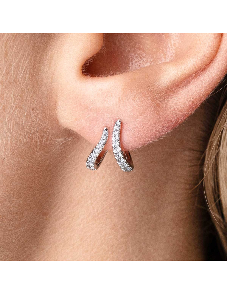 Yellow gold 18 Kt climbing earrings with brilliant diamonds