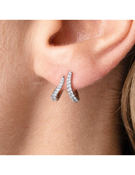 Yellow gold 18 Kt climbing earrings with brilliant diamonds