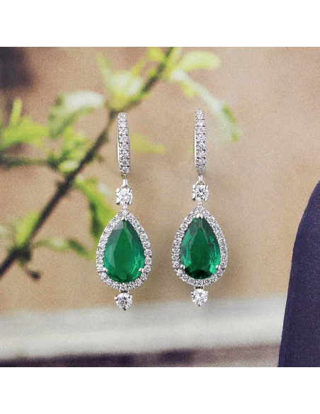 White Gold 18 kt Long Earrings with Emeralds and Diamonds | PR Jewelle