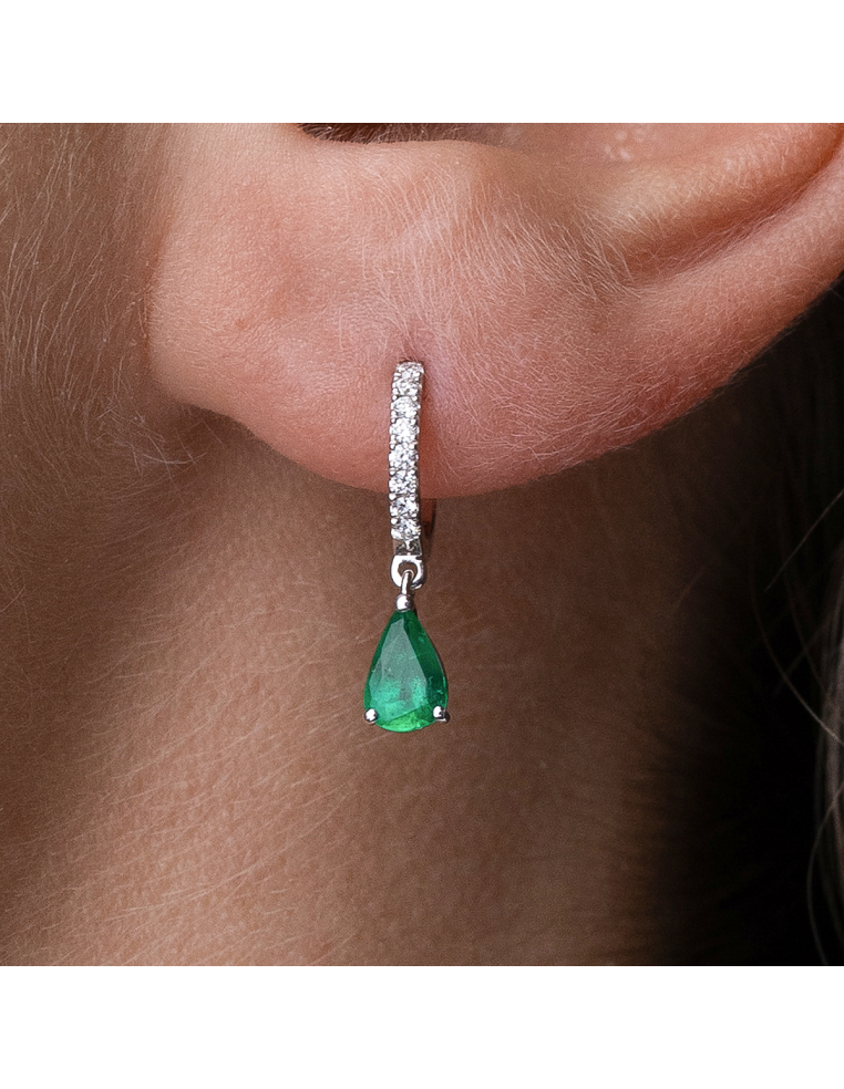 Pendientes en oro blanco esmeraldas y diamantes