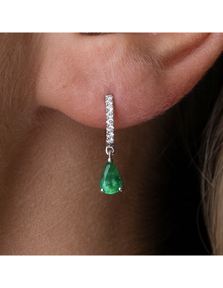 White gold earrings with emeralds and diamonds
