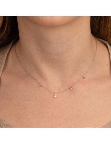 Fine gold and diamond chain necklace. A tribute to femininity