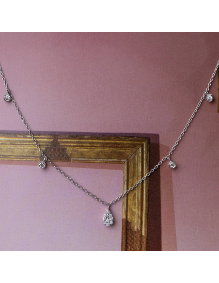 Fine gold and diamond chain necklace. A tribute to femininity