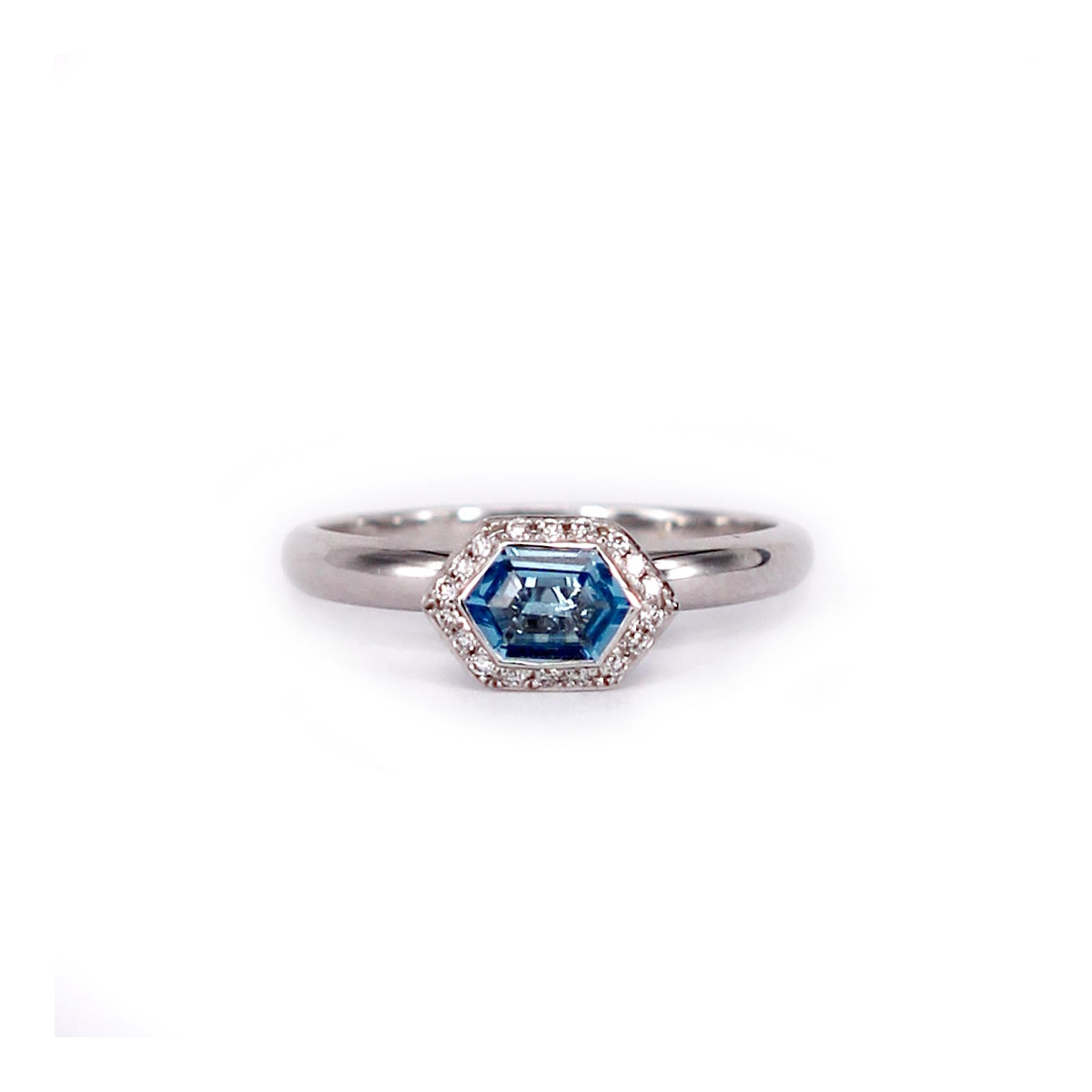 RING WITH DIAMONDS AND BLUE TOPAZ