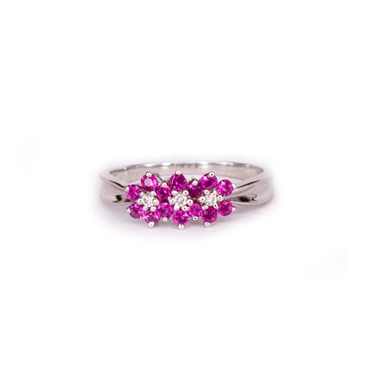 RING WITH THREE ROSETTES OF ROSE SAPPHIRES
