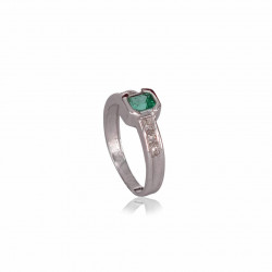 RING IN WHITE GOLD WITH DIAMONDS AND EMERALD